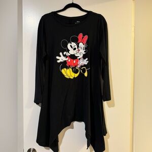 Disney size 16w 3/4 black Mickey and Minnie long length tee